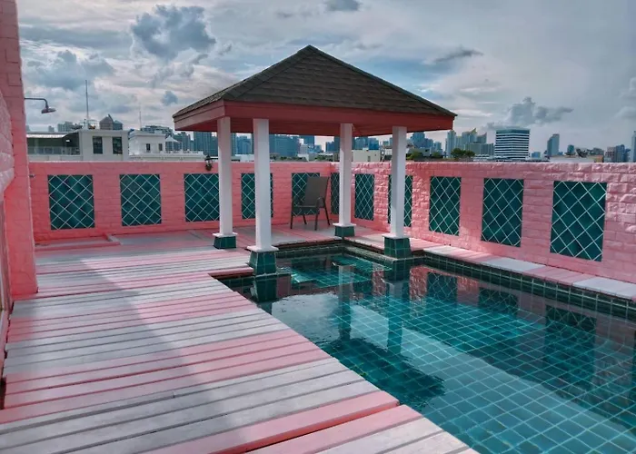 P Lamoon Thonglor